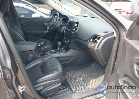 2019 Jeep Cherokee Latitude Plus 4X4 from USA, damaged, VIN 1C4PJMLX0KD271468